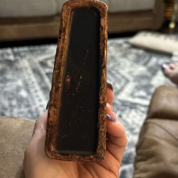 Vintage Stagecoach Oil Lamp Base, 5" x 5" x 2". - Picture 7 of 8